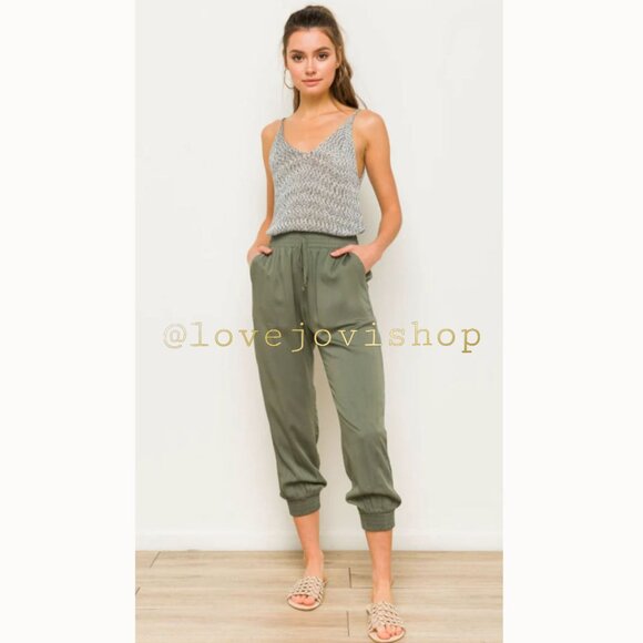 NWT! Ann Taylor Olive Jogger | Everyday Luxe for Errands, Travel & Lounge - Picture 1 of 10